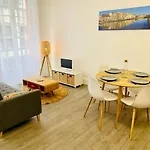 Charmant T2 Au Coeur Du Vieux Bayonne - Fr-1-239-960